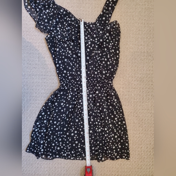 Guess Asymmetrical Polkadot Dress| Size 6 - Picture 5 of 6